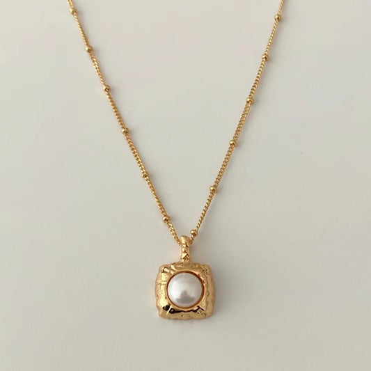 Seymours & Co. Freshwater Pearl Pendant Necklace